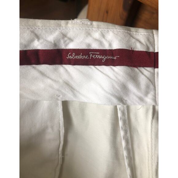 Salvatore Ferragamo Bermuda shorts in white size 56 (46 USA) - Picture 6 of 12